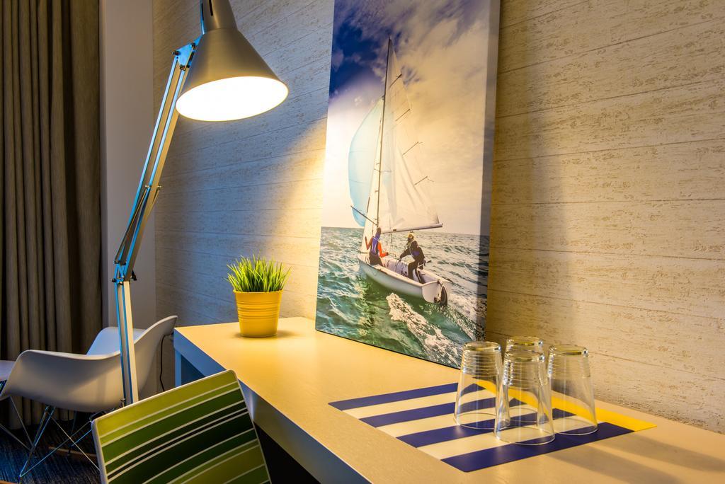 Hotel On Plonge Junior Mamaia Εξωτερικό φωτογραφία