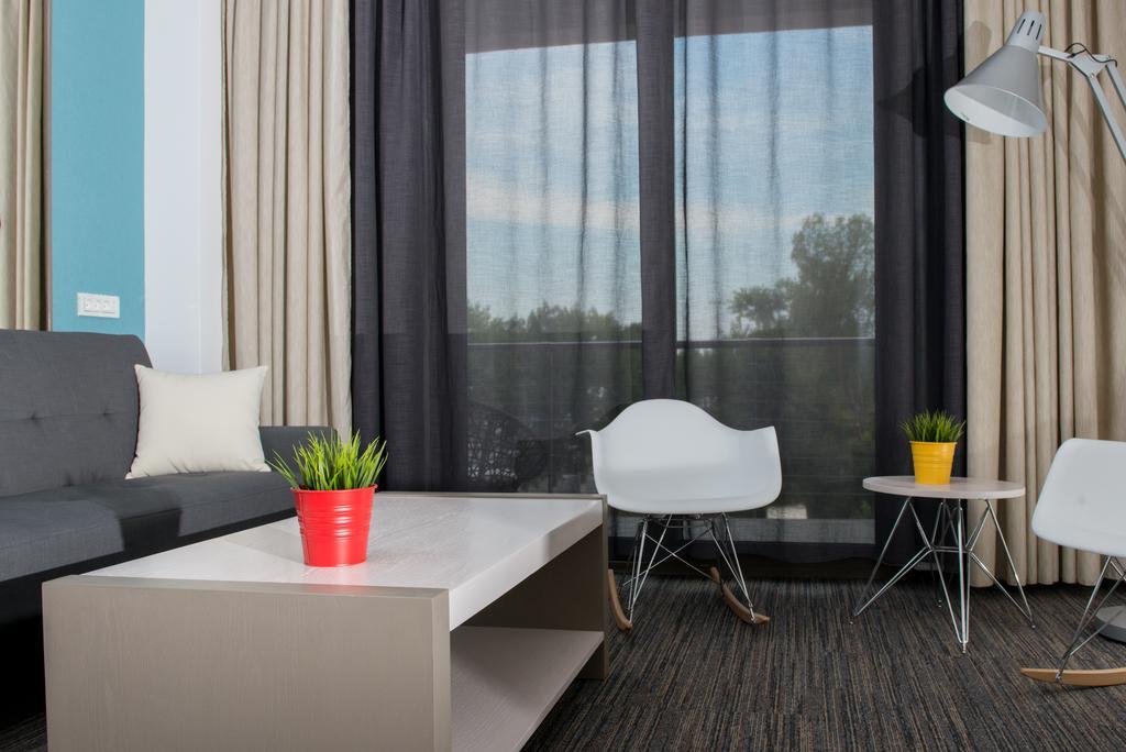 Hotel On Plonge Junior Mamaia Εξωτερικό φωτογραφία